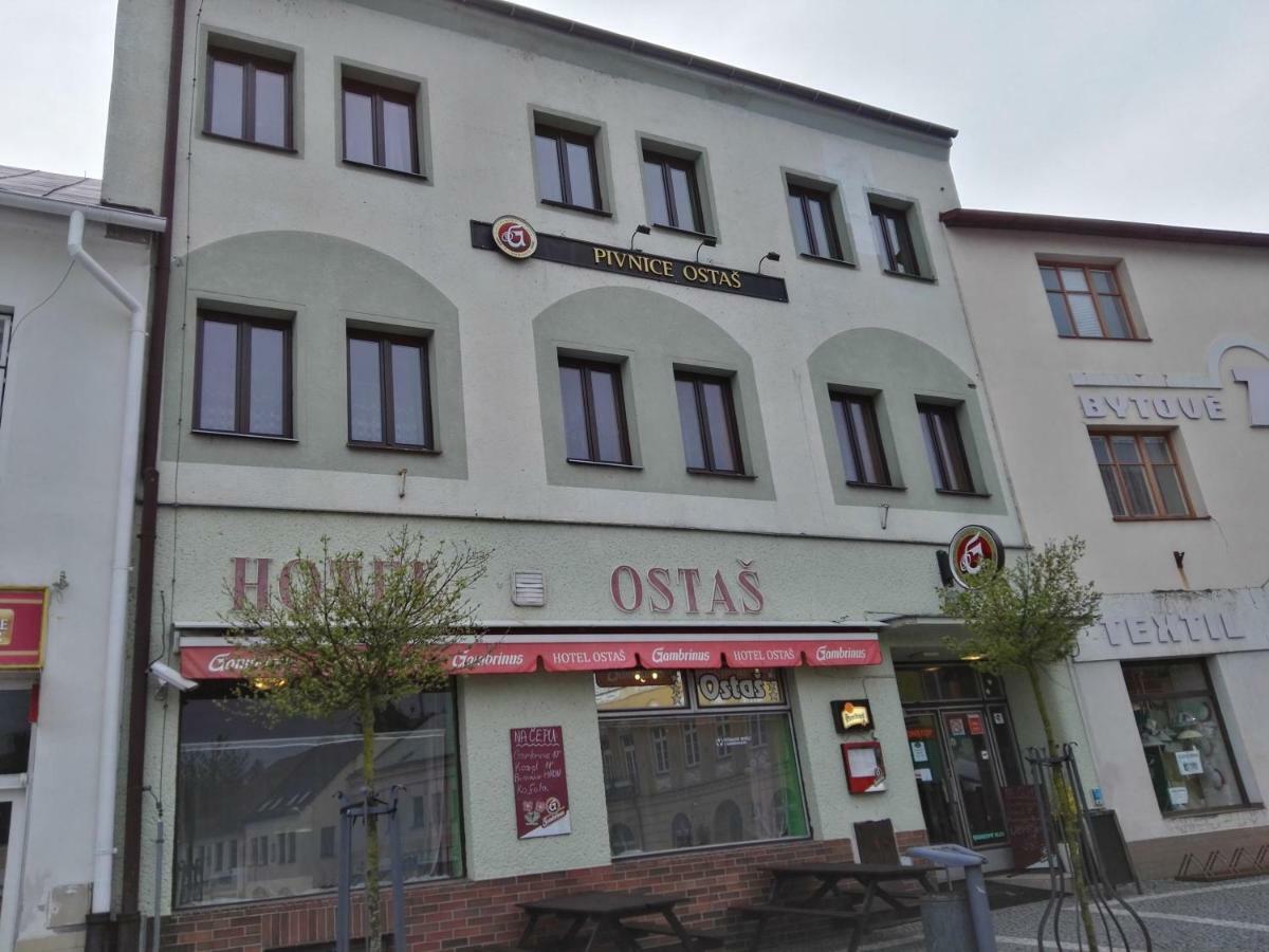 Hotel Ostas Police nad Metují Екстериор снимка